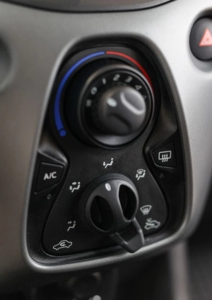 Toyota Aygo cena 56850 przebieg: 47225, rok produkcji 2021 z Frombork małe 596
